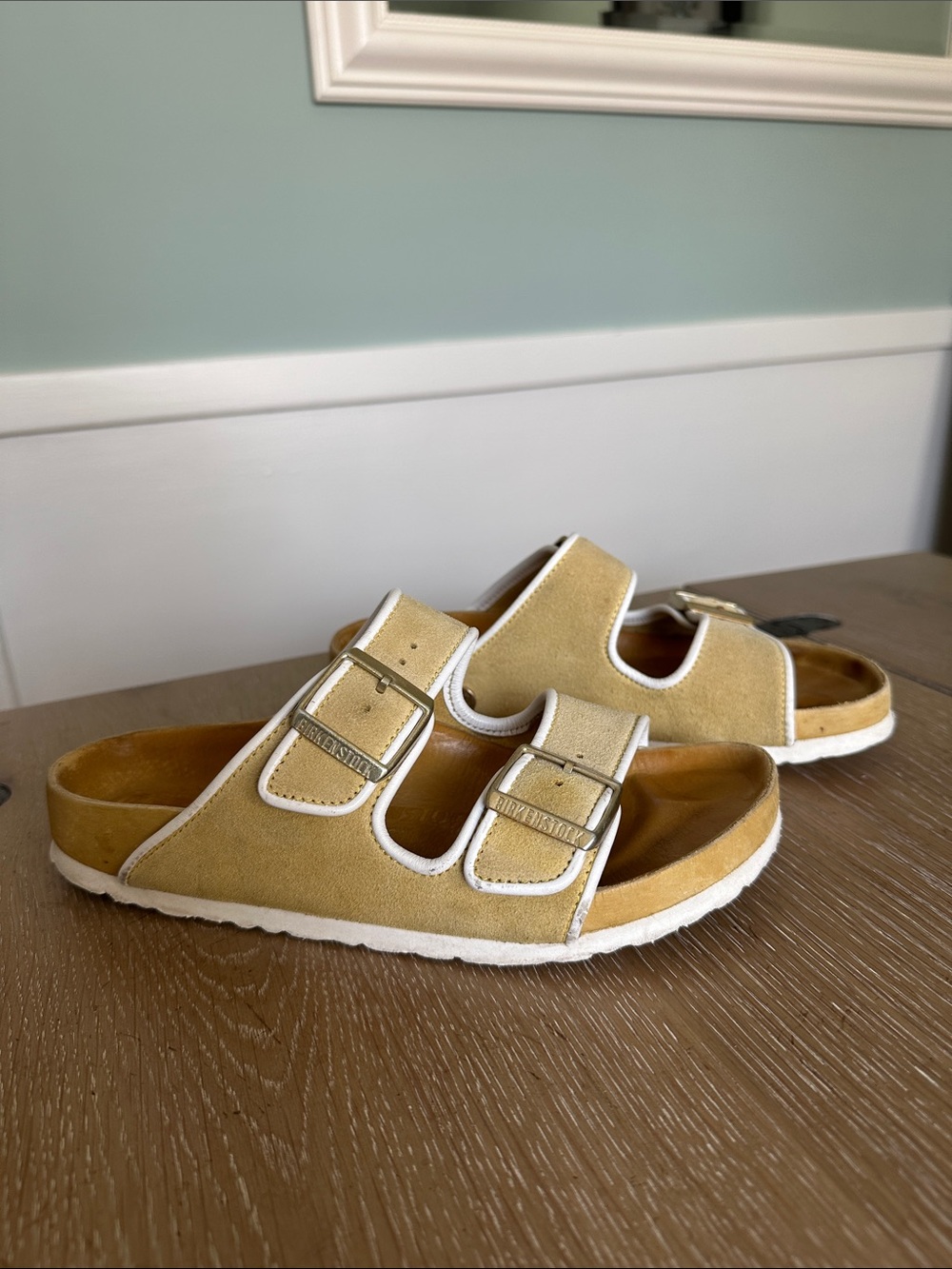 RARE BIRKENSTOCK X IL DOLCE FAR NIENTE
Arizona Yellow Suede Sandals Size 38 - Picture 6 of 17